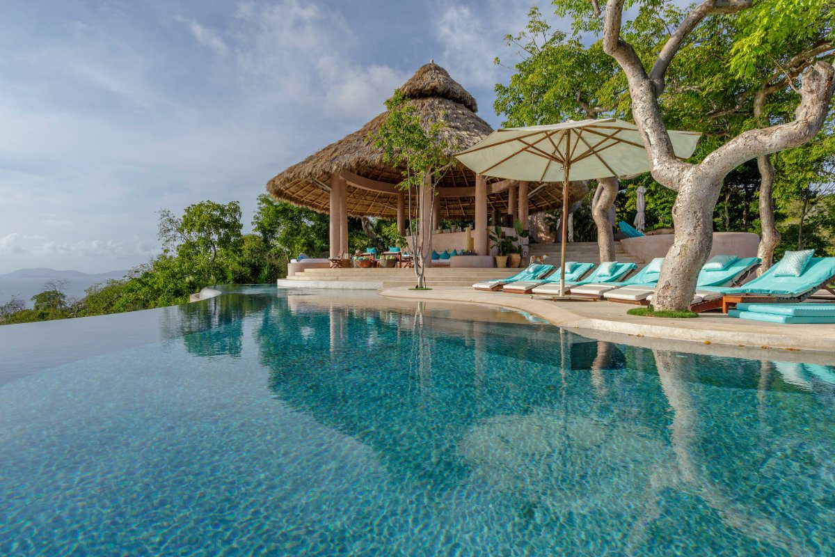 Paraiba is a luxury home on Mustique Island in the Caribbean